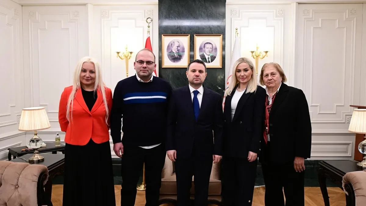 Bakan Gürlek, Çağla Tuğaltay’ın Ailesiyle Buluştu!