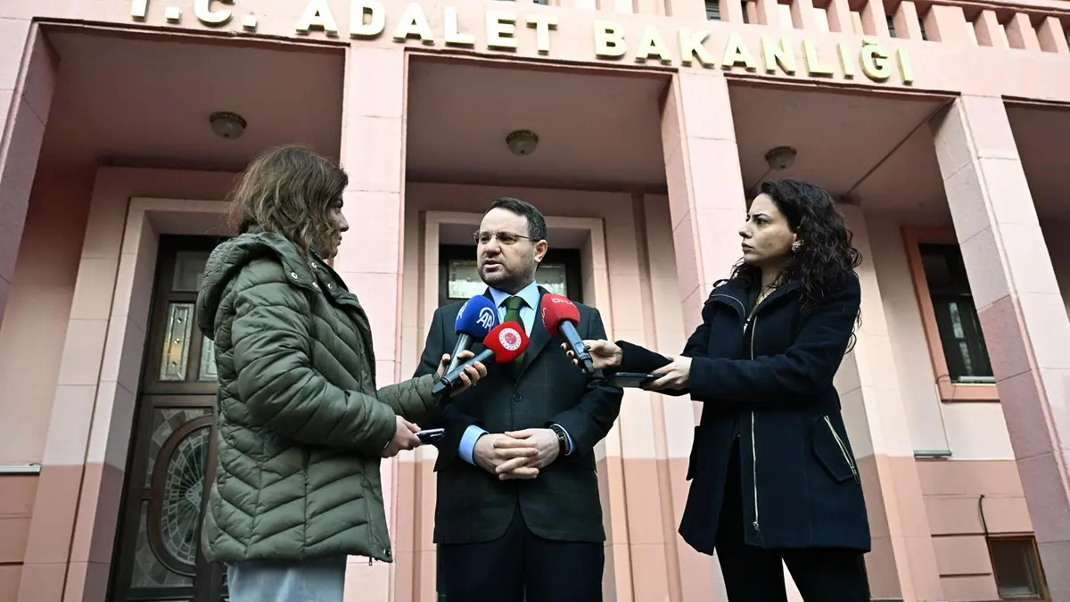 Akın Gürlek, Özgür Özel'e mal varlığını açıklayarak yanıt verdi! Gündem olacak Muhittin Böcek çıkışı 2