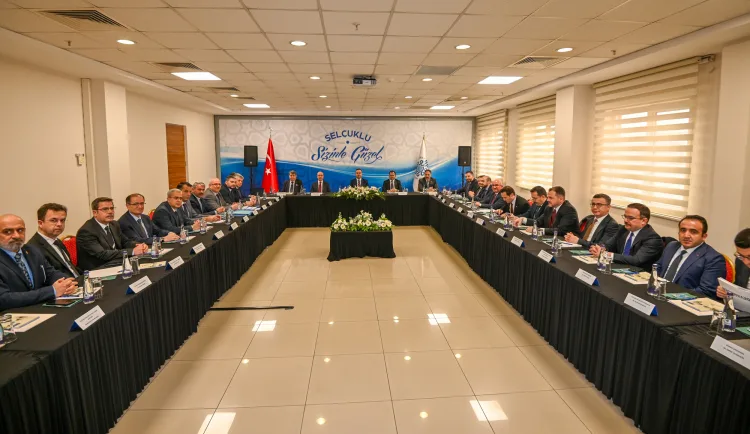 Bakan Kacır Selçuklu Belediyesi'ni Ziyaret Ediyor