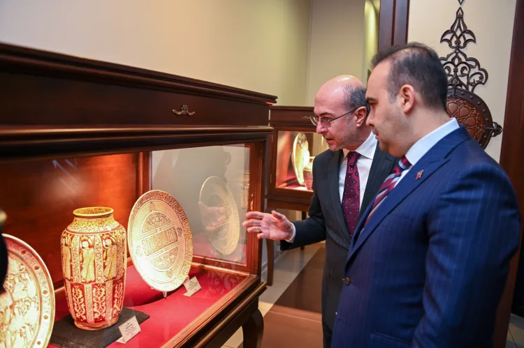 Bakan Kacır, Selçuklu Belediyesi'nde Bilgilendirme Alıyor