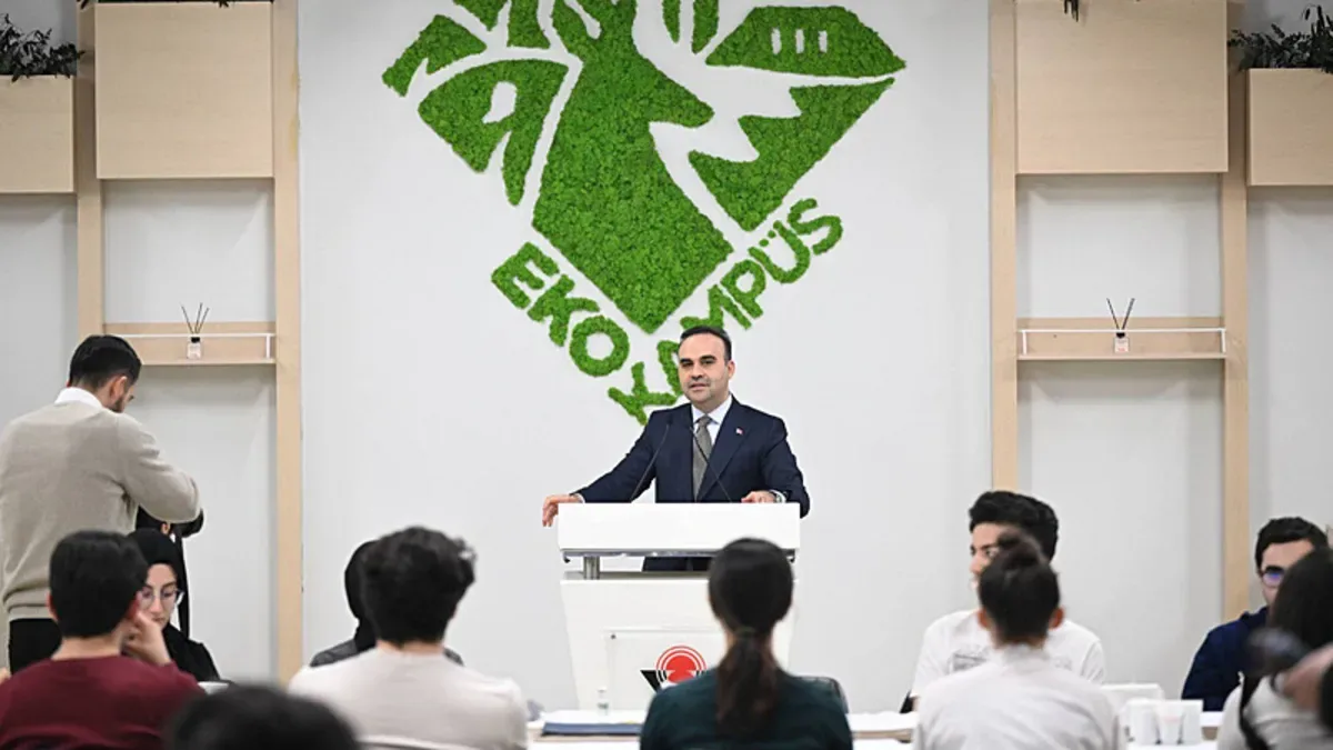 Bakan Kacır, TÜBİTAK Fen Lisesi’nde İftar Yaptı