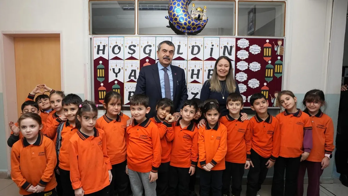 Bakan Tekin: 168 İmza İçin Suç Duyurusu Yapılacak