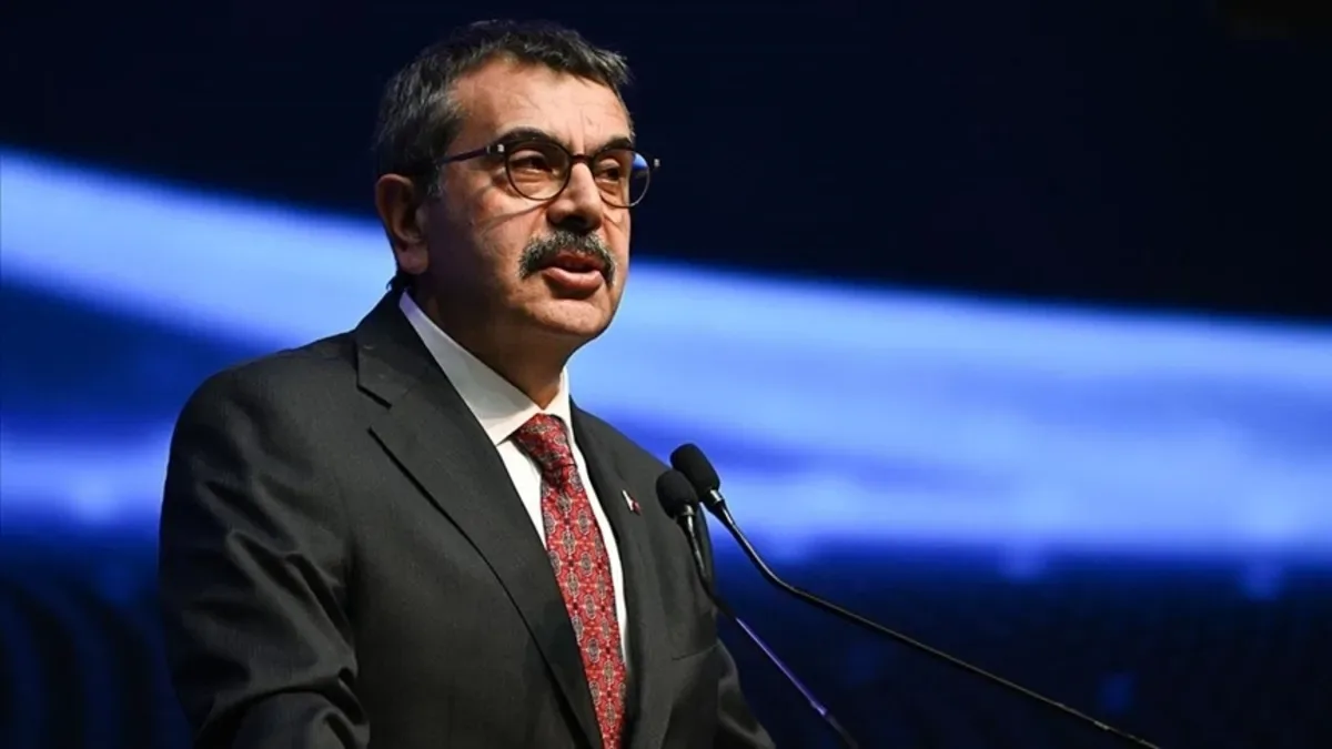 Bakan Tekin: ‘Gerici Azınlık Bildiri Yazdı’