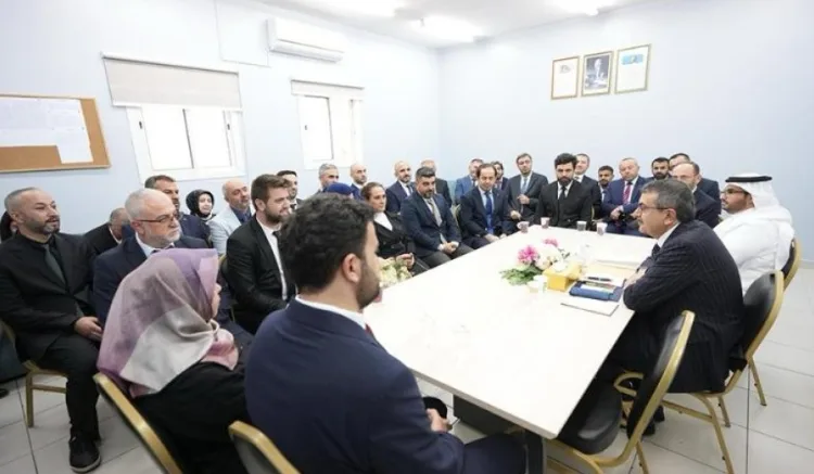 Bakan Tekin'in Suudi Arabistan'daki Uluslararası Türk Okulu Ziyareti