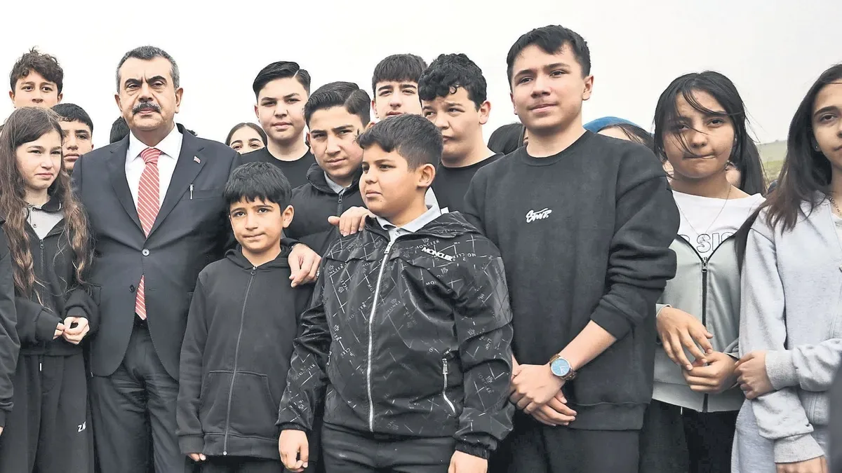 Bakan Tekin: Tüm Riskler Titizlikle Değerlenecek