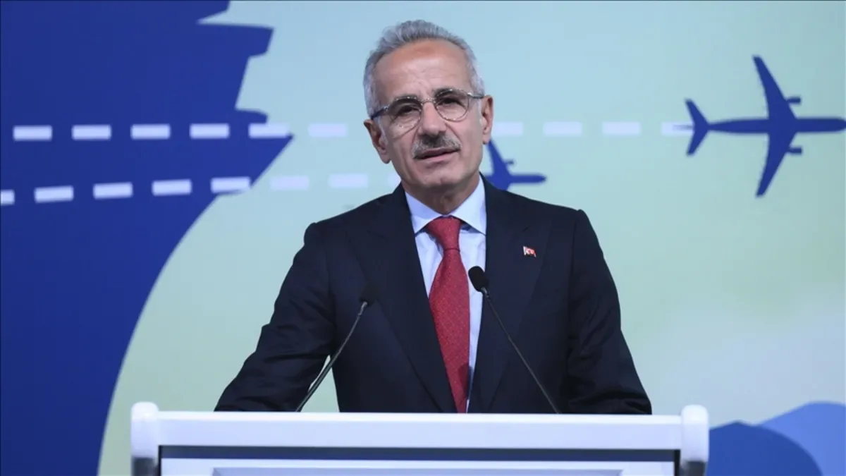 Bakan Uraloğlu: Uçuş Trafiğinde 8 Rekor Kırdık