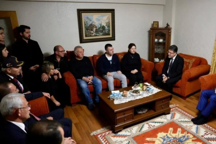 Bakan Yumaklı, Şehit Pilotun Ailesine Taziyede Bulundu