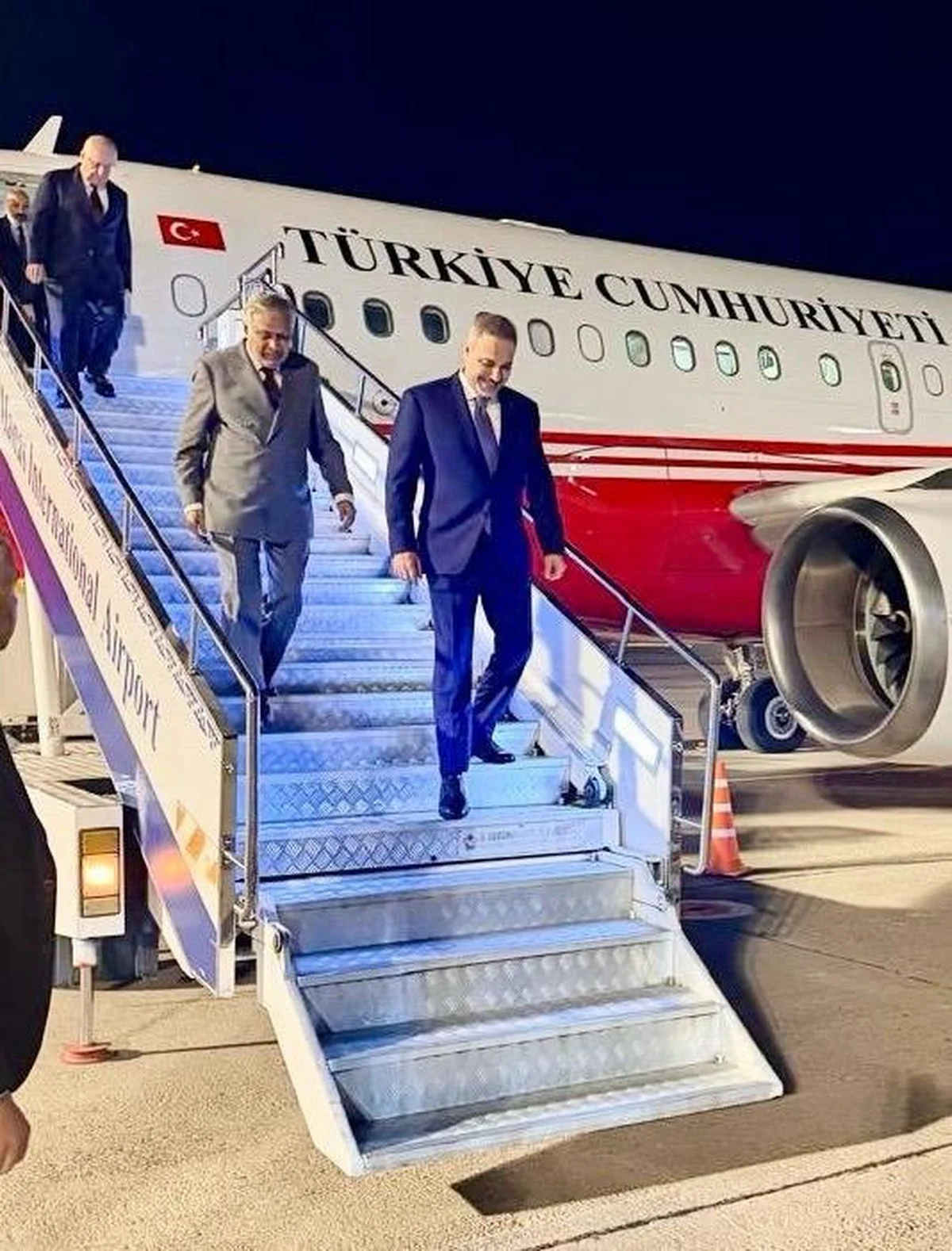Bakanlar Bişkek’te Erdoğan’a refakat etti