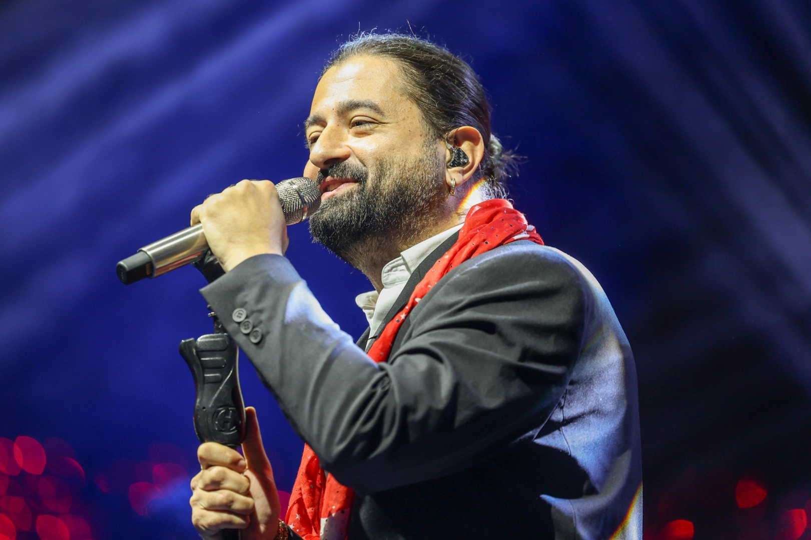 Bakırköy’de Cumhuriyet Coşkusu Koray Avcı ile Taçlandı