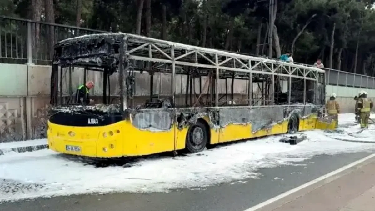 Bakırköy’de Otobüs Yangını: Sürücü Kahramanlığı!