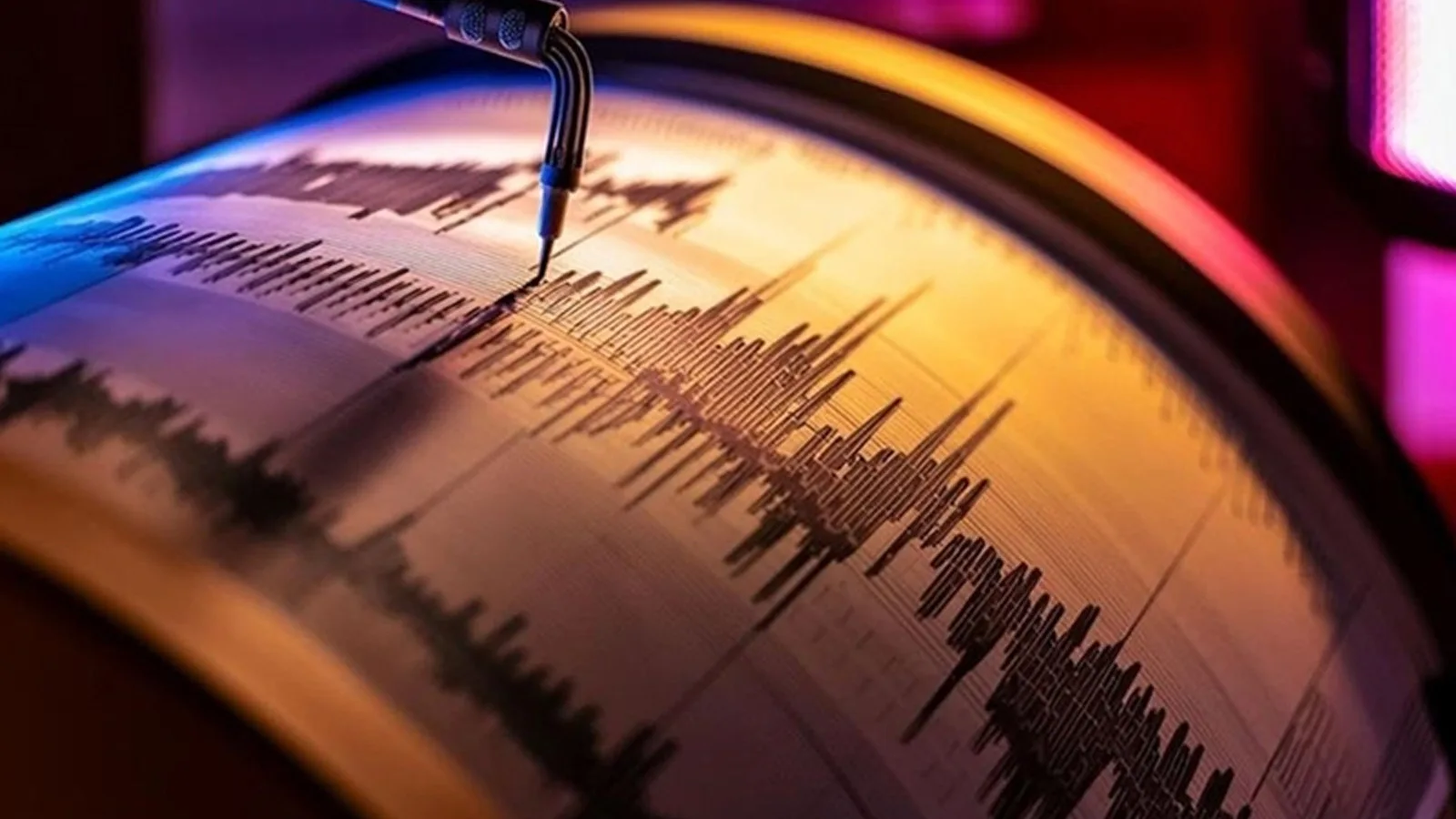Balıkesir’de 879 Deprem Sarsıntısı Gerçekleşti!