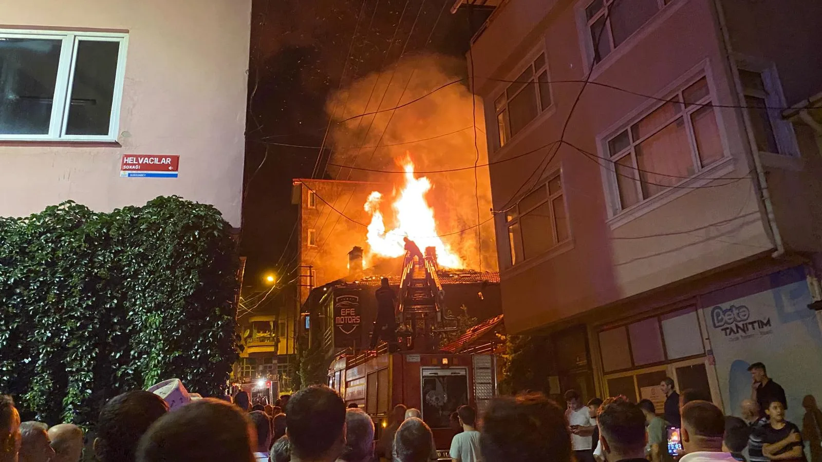 Balıkesir’de Ev Yangını: Yavru Kediler Kurtarıldı!