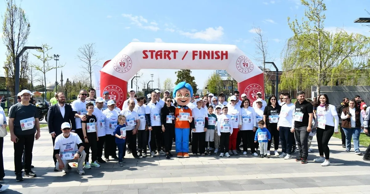 Balıkesir’de Otizm Farkındalığı İçin Koşu Etkinliği