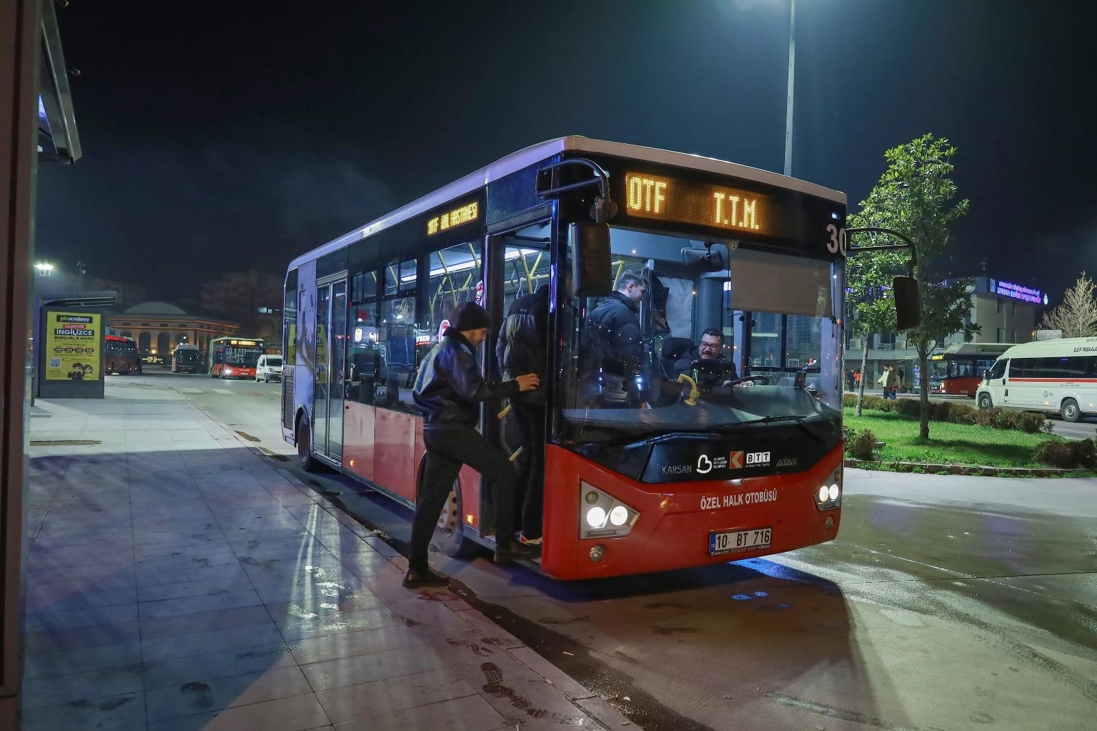 Balıkesir’den Öğrencilere Ulaşımda Büyük Destek!