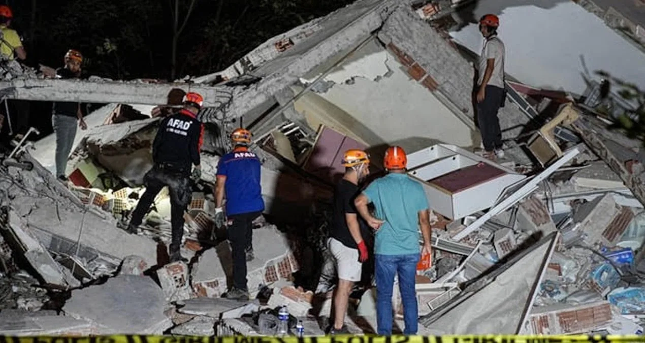 Balıkesir Depremi: İletişim Çöktü, Tepkiler Büyüdü