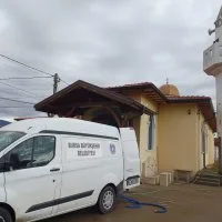 Balkanlardaki camilerde Ramazan temizliği Balkanlardaki camilerde Ramazan temizliği