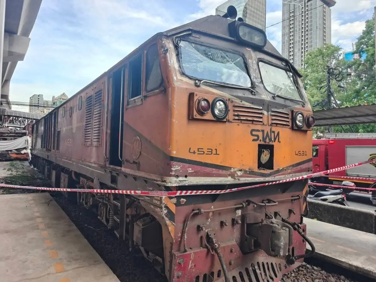 Tayland da dehşet anları! Tren kalabalığı böyle daldı: Çok sayıda ölü var 7