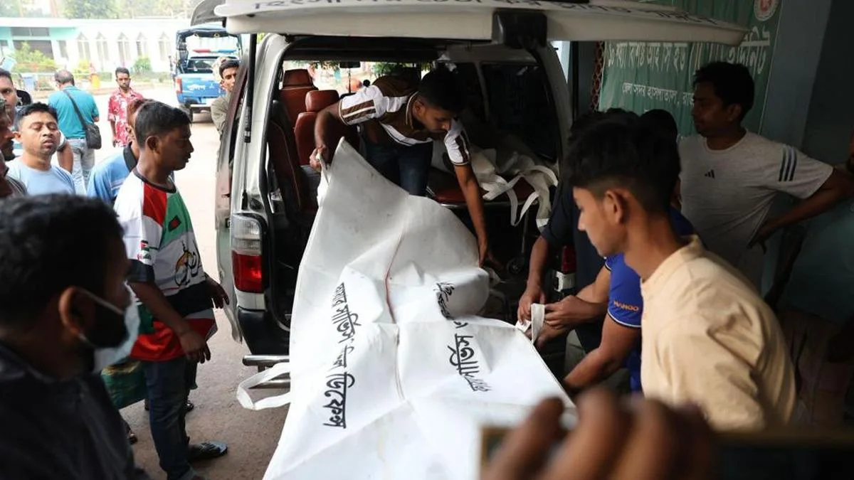 Bangladeş’te Otobüs Nehre Düştü: 24 Kayıp!