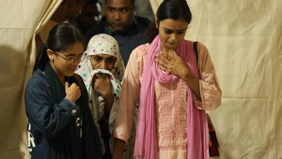 Bangladeş te korkunç kaza! Otobüs nehre düştü, 24 kişi öldü 3