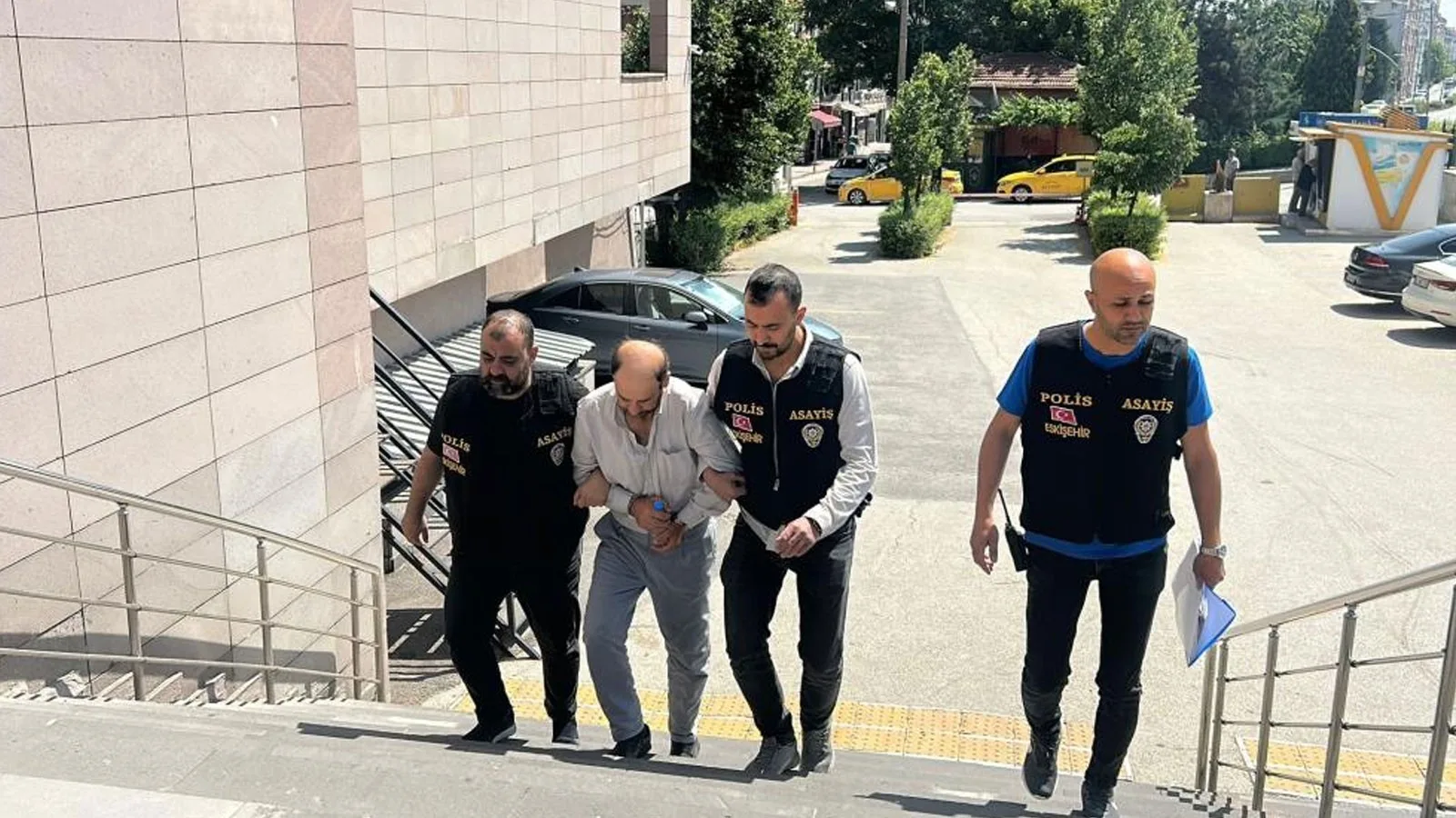 Banka Soymak İsterken Yakalandı! Tutuklandı.