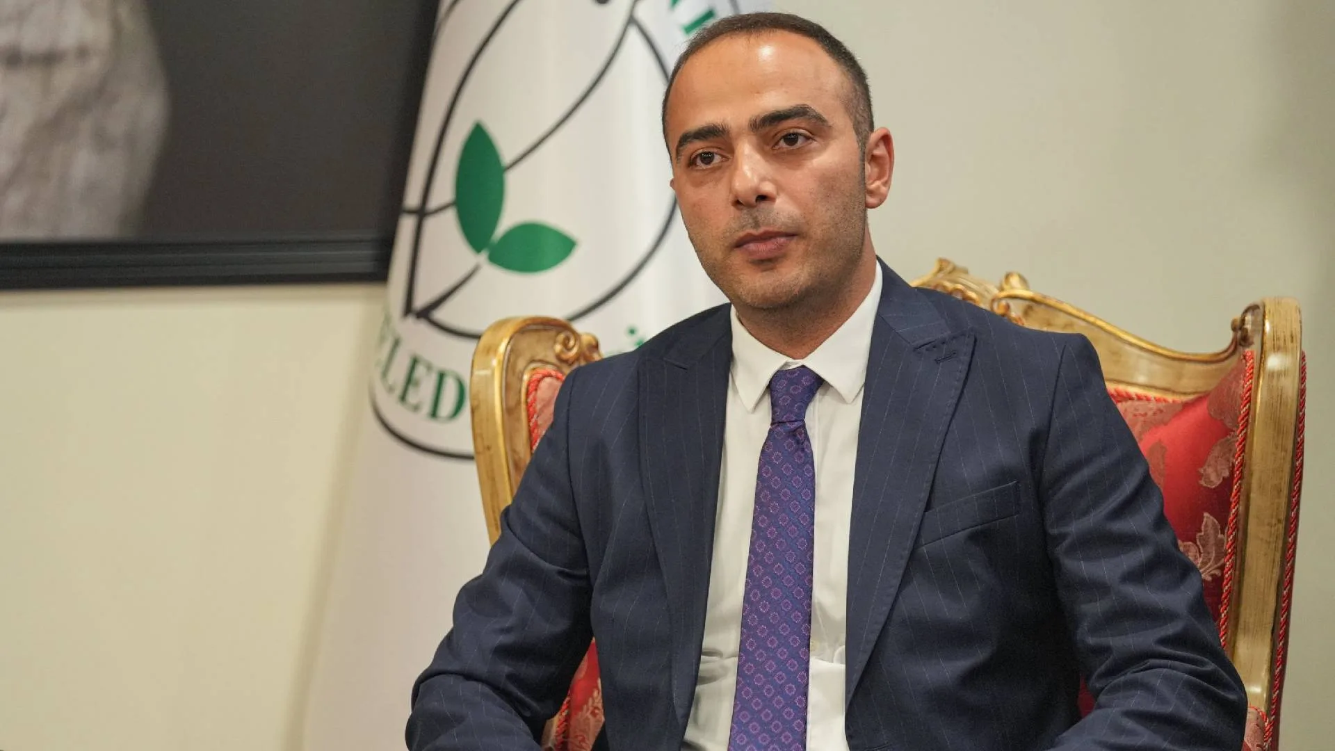 Bankamatik Memur, Belediye Başkanvekili Oldu!
