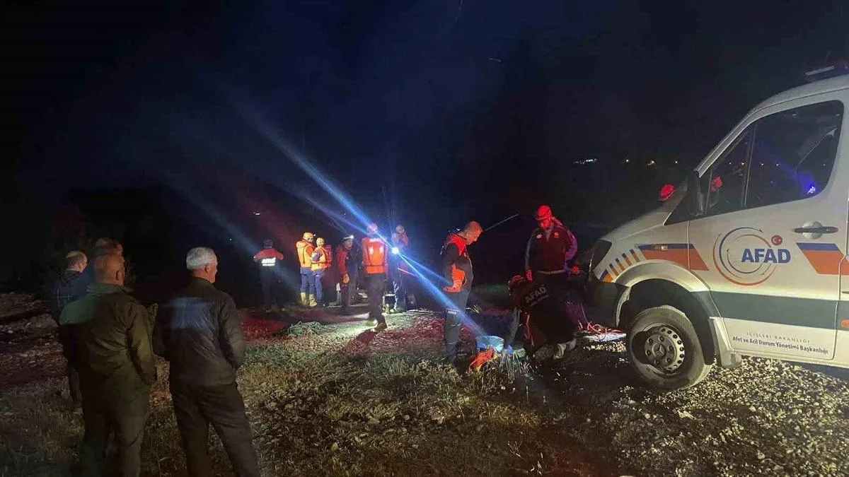 Baraj Kapakları Açıldı, 4 Kişi Mahsur Kaldı!