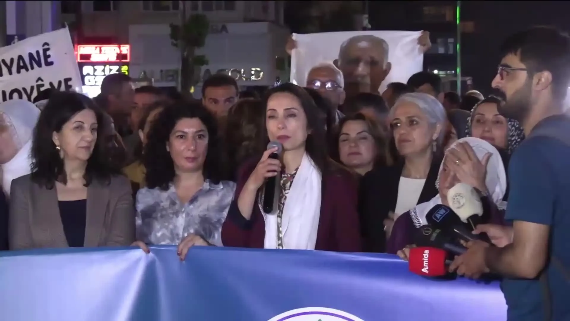 Barış İçin Adım At: Tülay Hatimoğulları’ndan Çağrı