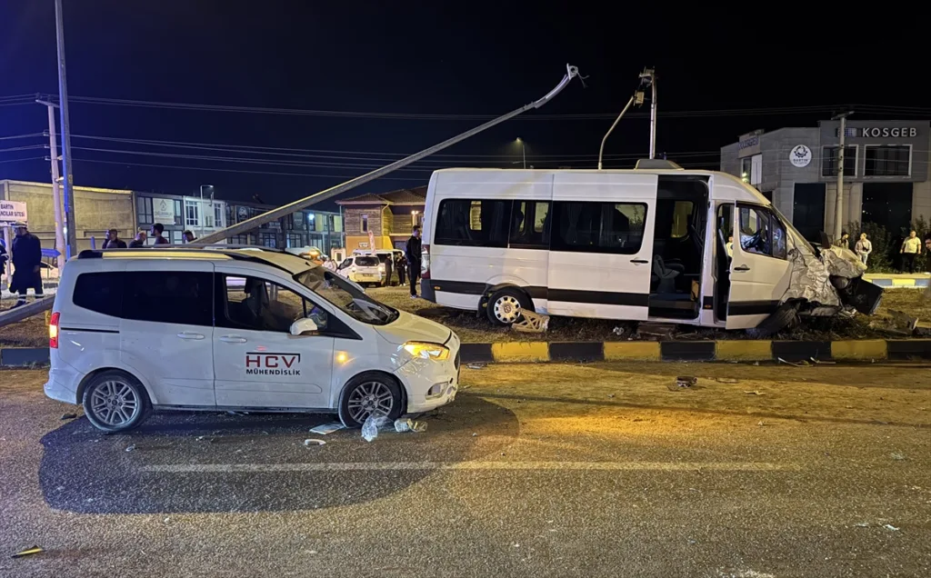 Bartın’da Düğün Yolunda Kaza: 21 Yaralı
