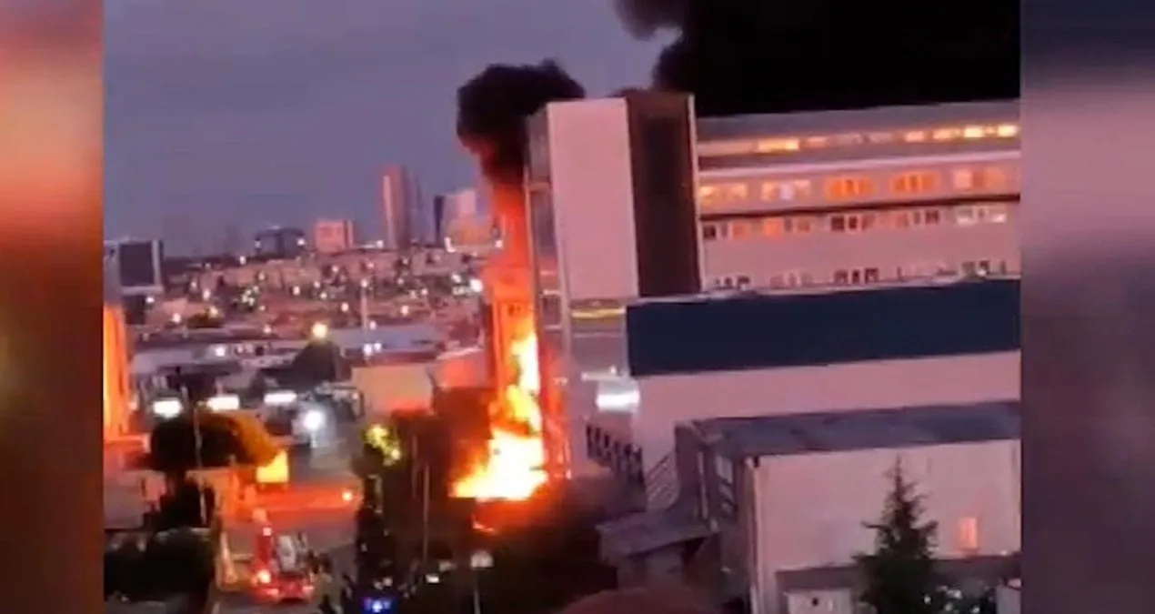 Başakşehir’de Fabrika Yangını Paniğe Neden Oldu!