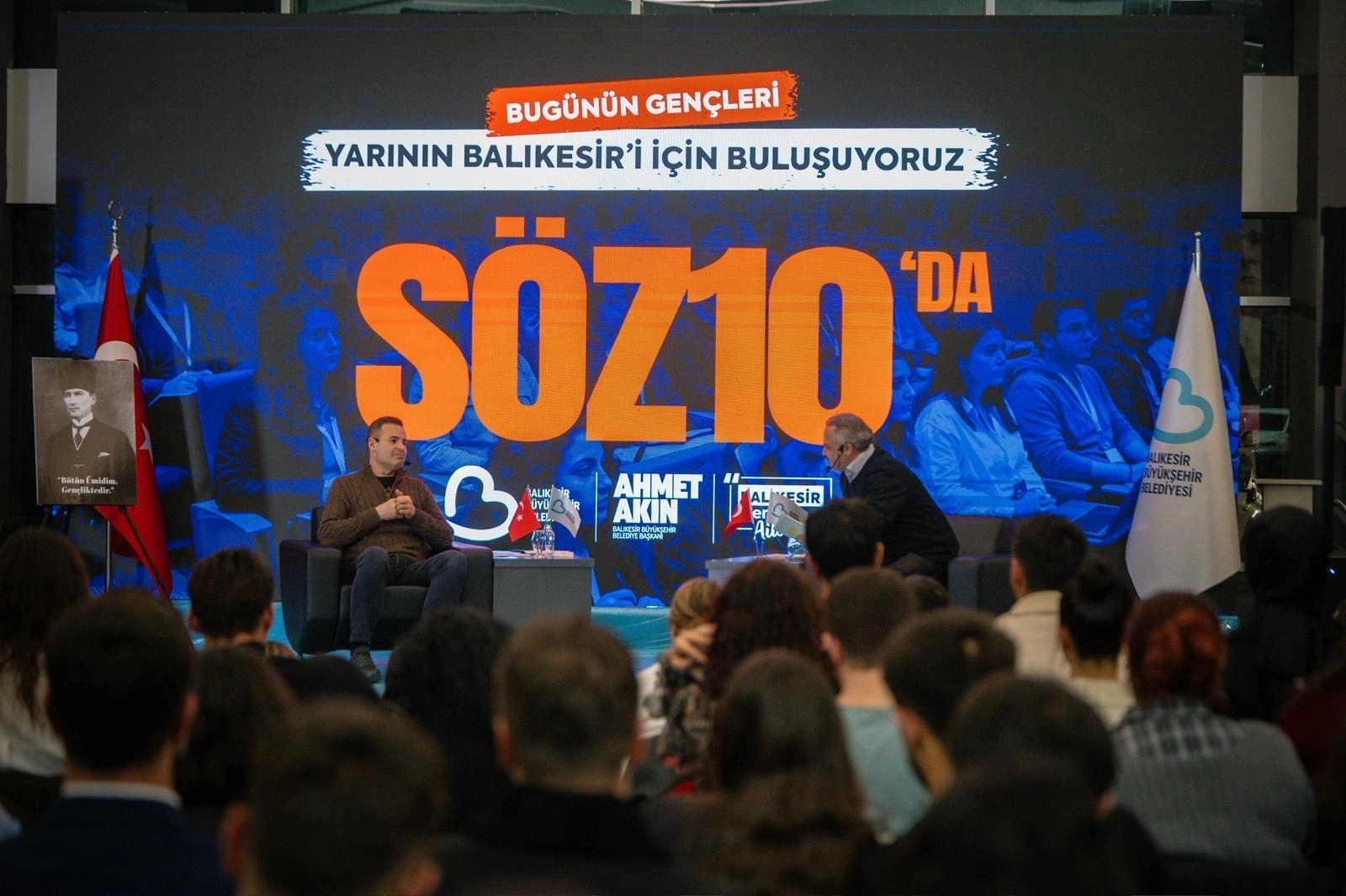 Başkan Akın Gençlerle Balıkesir’in Geleceğini Konuştu
