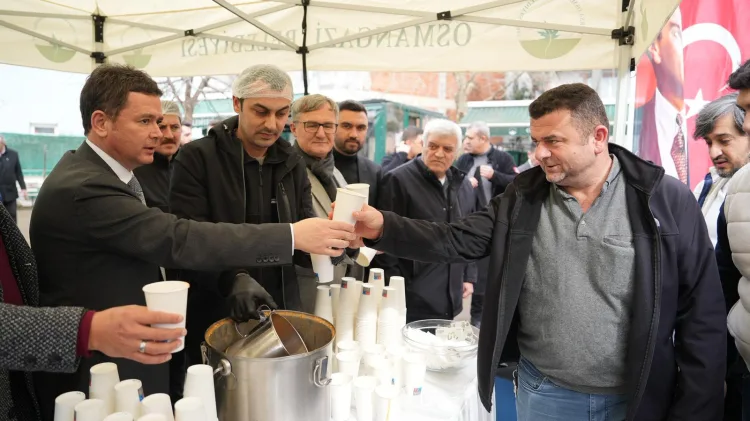 Başkan Aydın, Mehmet Akif Mahallesi’nde İkramda Bulundu
