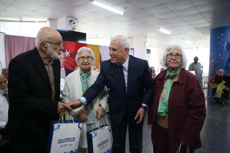 Bursa Büyükşehir Belediye Başkanı Mustafa Bozbey Huzurevi Ziyareti