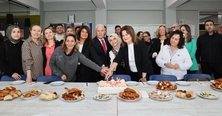 Başkan Bozbey’den öğretmenlere anlamlı ziyaret