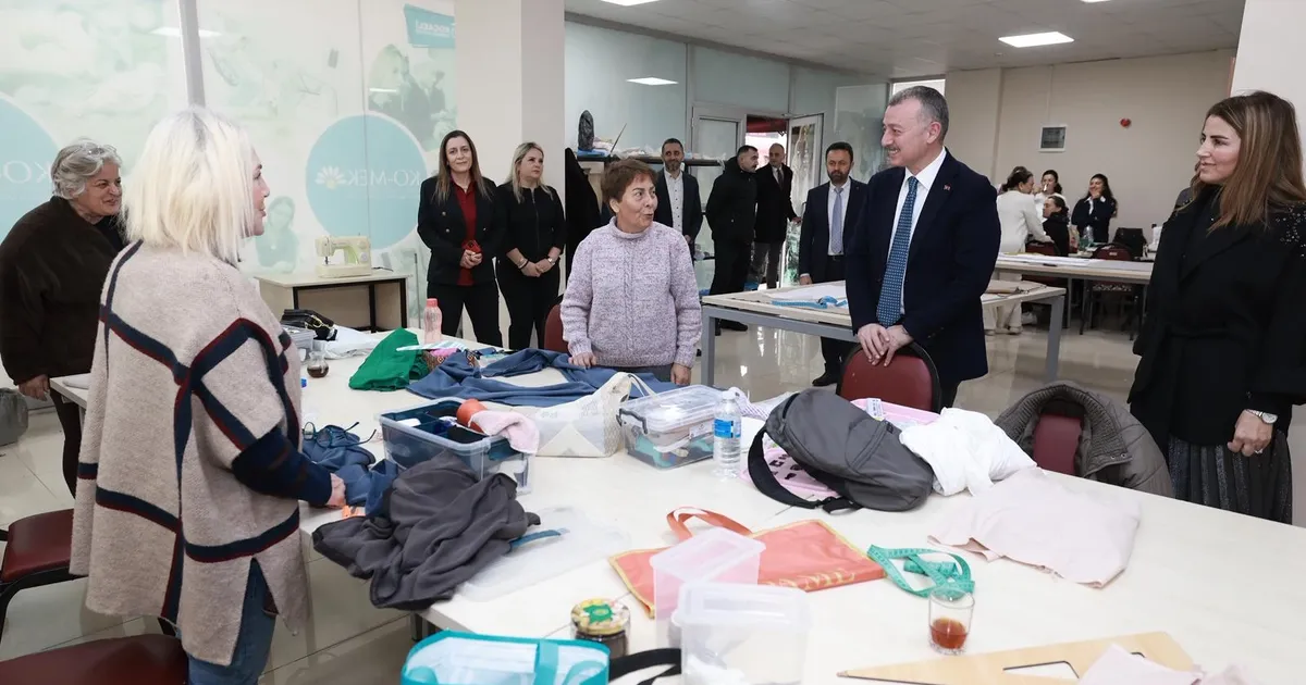 Başkan Büyükakın KO-MEK’te Kursiyerlerle Buluştu!