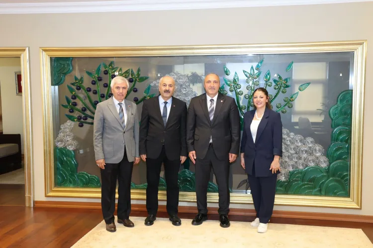 Başkan Büyükgöz’e Kızılay’dan Teşekkür Belgesi