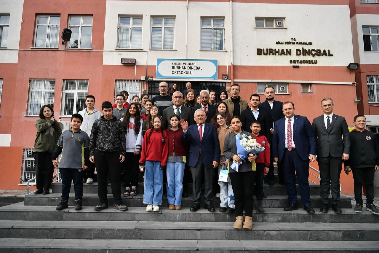 Başkan Büyükkılıç, Gençlerle Kariyer Buluşması