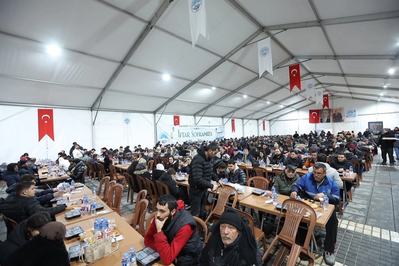 Başkan Büyükkılıç, İftar Sofrasında Birlik Mesajı Verdi