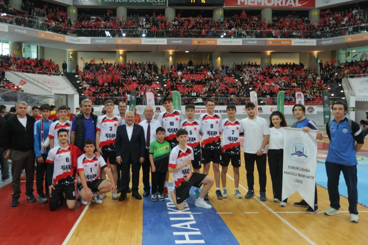 Başkan Büyükkılıç’tan Gençlere Spor Mesajı