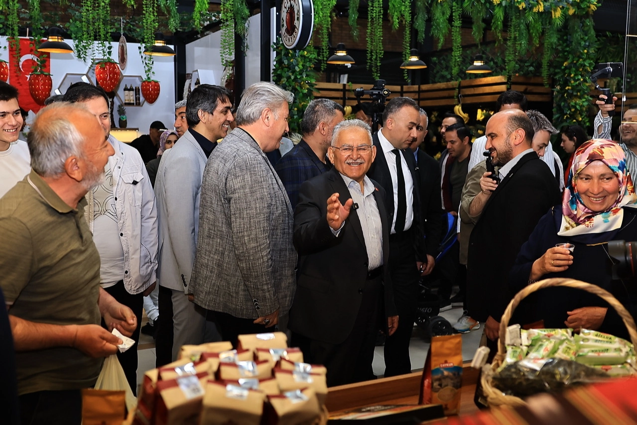Başkan Büyükkılıç’tan Melikgazi Çarşısı’na Ziyaret