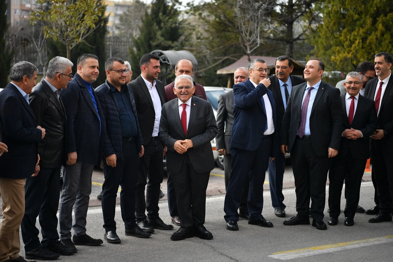 Başkan Büyükkılıç’tan Personeline Bayram Ziyareti