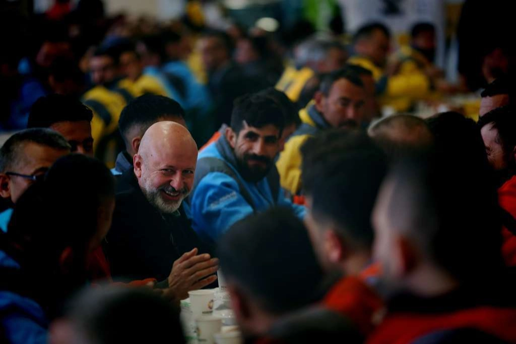 Başkan Çolakbayrakdar’dan İşçilere 1 Mayıs Mesajı