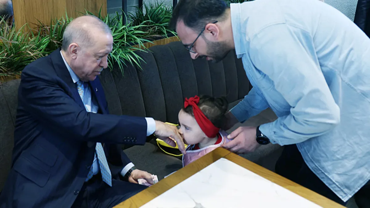 Başkan Erdoğan, Vatandaşlarla Kafede Buluştu!
