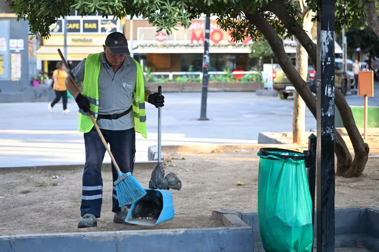 Başkan Eşki, Temizlik İçin Sabah Mesaisinde!