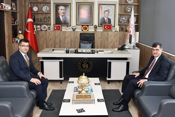 Başkan Kahveci Gençler İçin Spor Yatırımlarını Görüştü