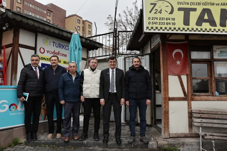 Başkan Kahveci, Taksicilerle Ulaşımı Geliştiriyor