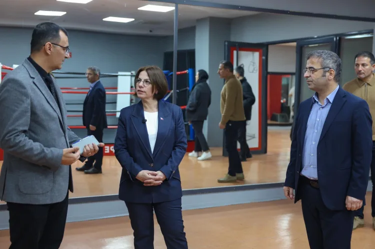 Başkan Köymen, Spor Merkezinde Kadınlarla Buluştu