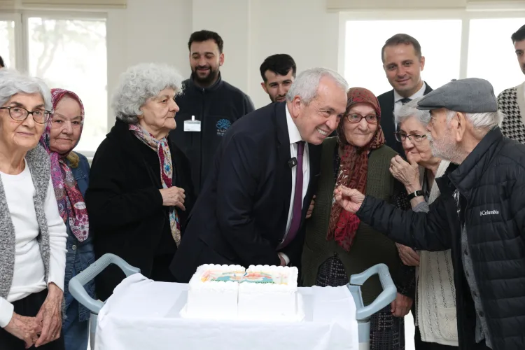 Başkan Özdemir: Yaşlılar Kentin Hafızası!