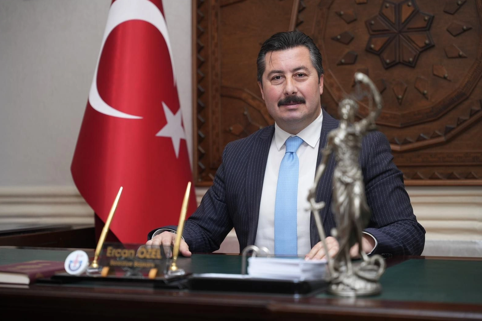 Başkan Özel: Kadınlar, Toplumun Temel Taşıdır