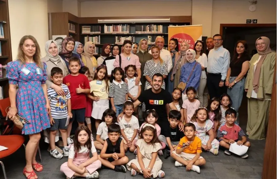 Başkan Şadi Özdemir, çocuklar ve ebeveynleri ile kütüphane buluştu