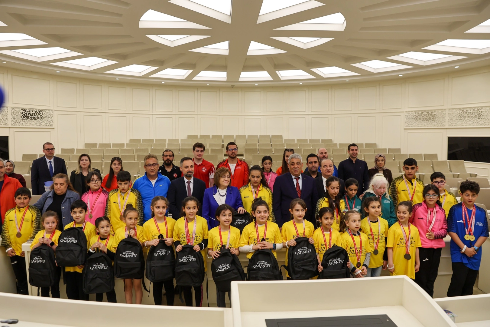 Başkan Şahin, Gaziantep’in Şampiyon Sporcularıyla Buluştu